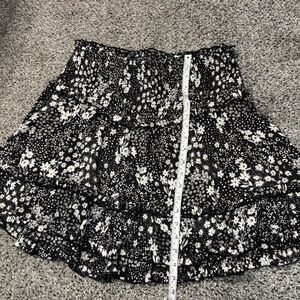 Torrid black floral short skirt nwt 0x
